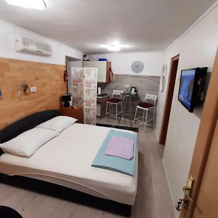Korzo Guest house *