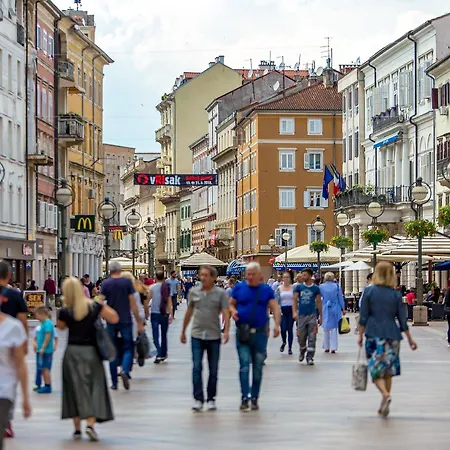 Korzo Vendégház Fiume